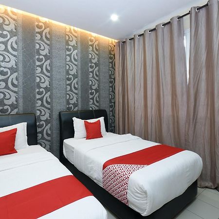 Oyo 89301 Ys Inn Miri Εξωτερικό φωτογραφία