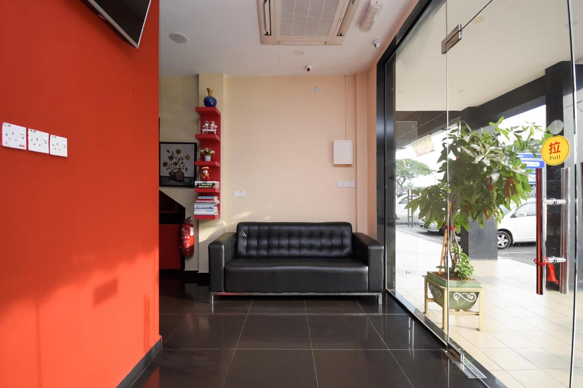 Oyo 89301 Ys Inn Miri Εξωτερικό φωτογραφία