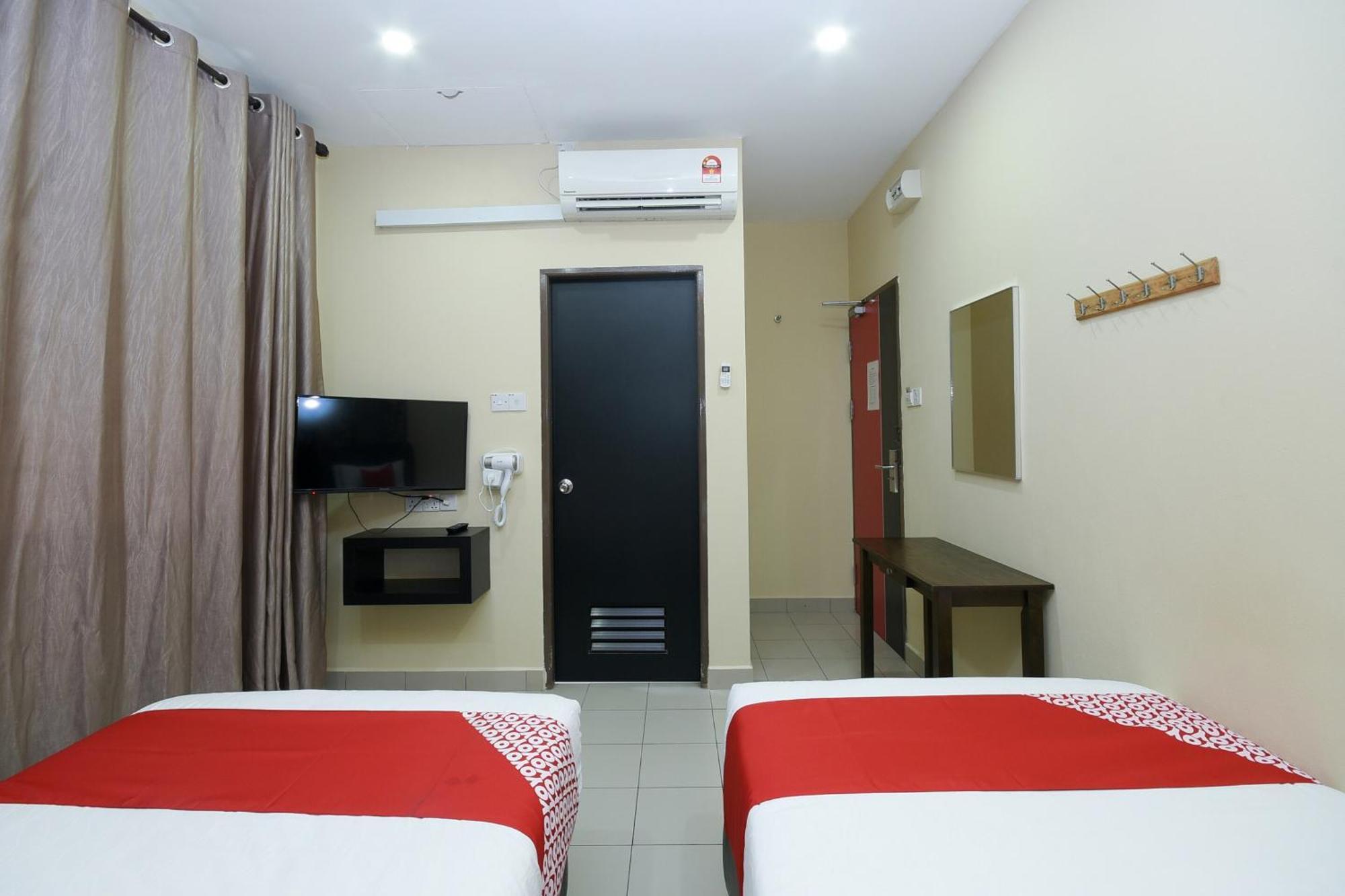 Oyo 89301 Ys Inn Miri Εξωτερικό φωτογραφία