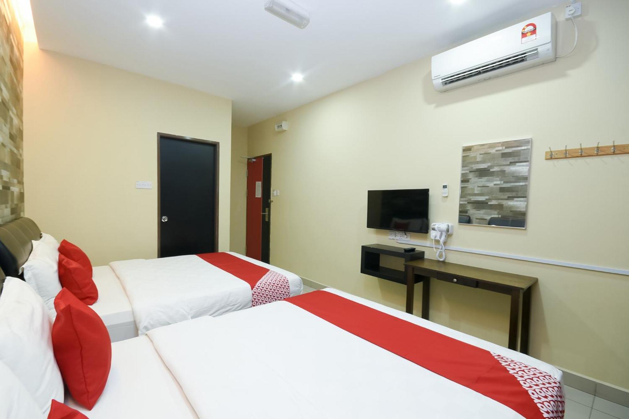 Oyo 89301 Ys Inn Miri Εξωτερικό φωτογραφία