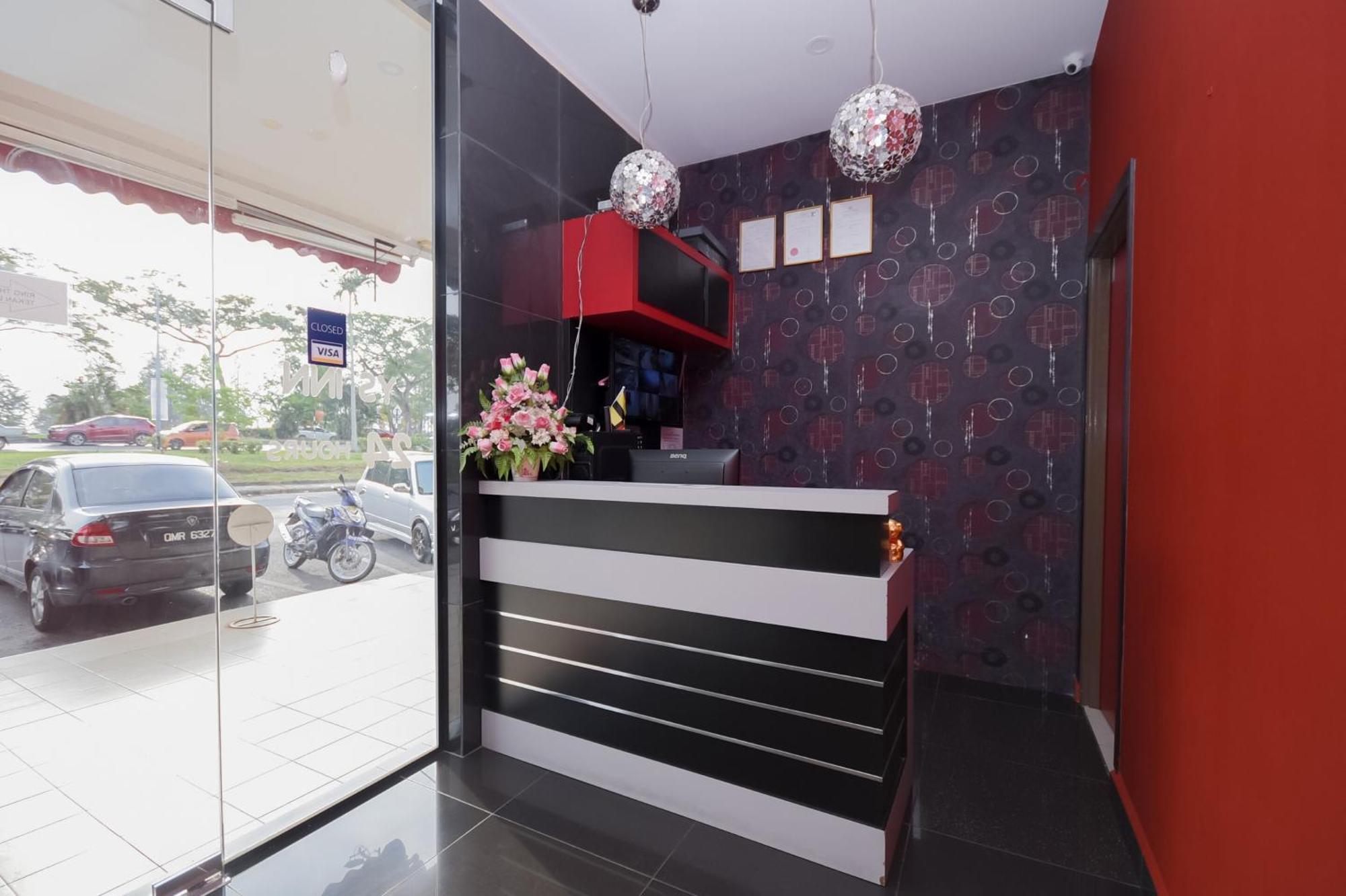 Oyo 89301 Ys Inn Miri Εξωτερικό φωτογραφία
