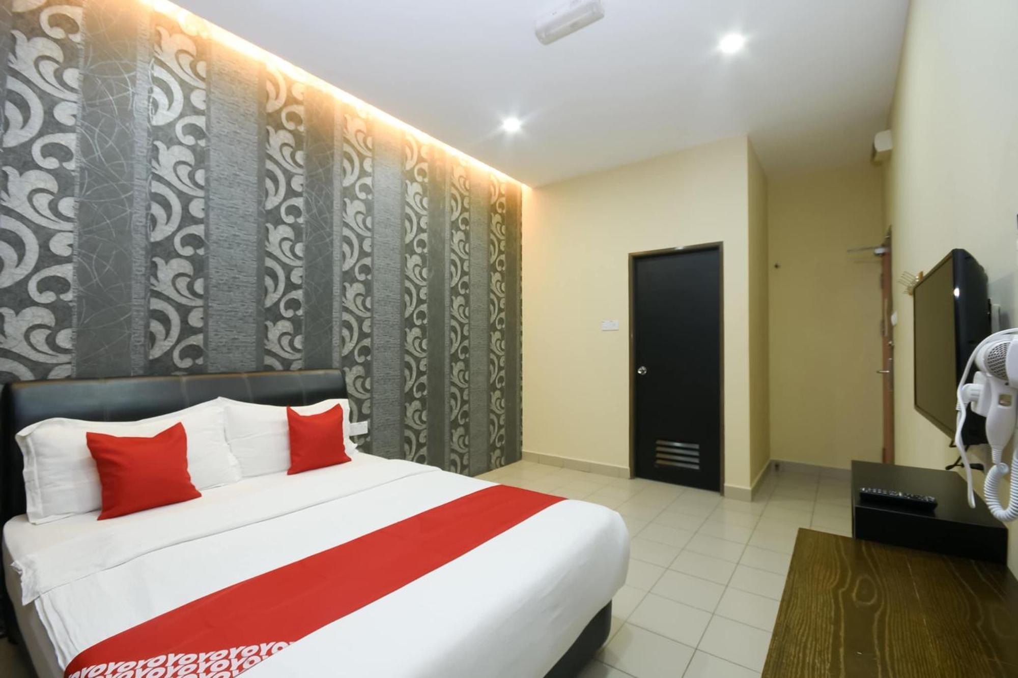 Oyo 89301 Ys Inn Miri Εξωτερικό φωτογραφία