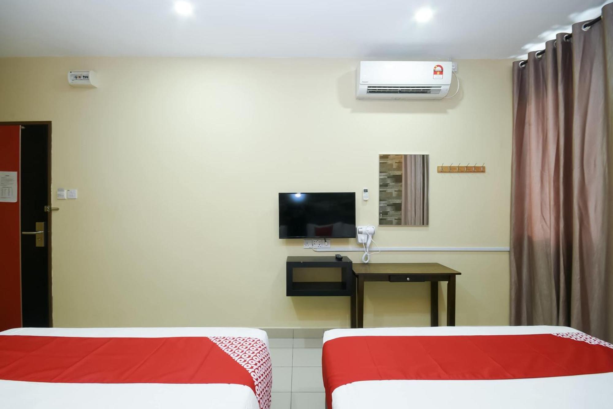 Oyo 89301 Ys Inn Miri Εξωτερικό φωτογραφία